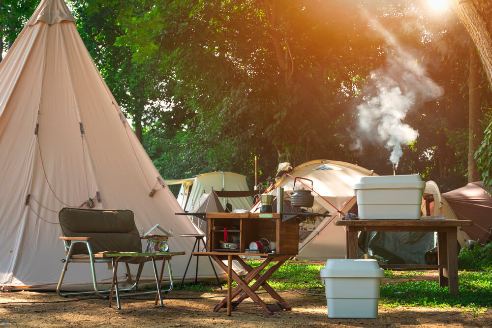 5 Camping Essentials: Things You Need Before Your Next Trip