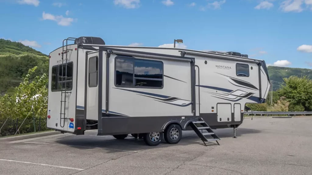Your Guide to Longest RVs On the Road .jpg